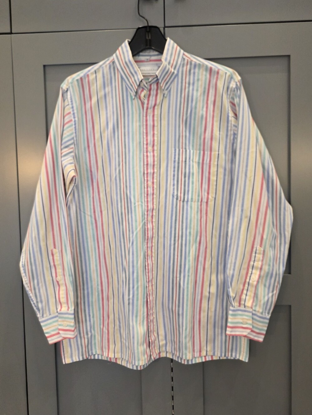 Vintage Bloomingsales Mens Store Traditionalist Rainbow Stripe Button Shirt Sz M